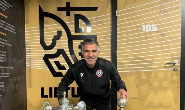 开云登录入口-足球报：梅州客家不想在中甲得过且过，新帅+新外援今日抵达